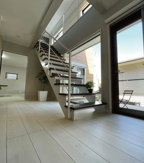 スケルトン階段デザイン画像2-千葉市の完全自由設計住宅販売会社-ウィッシュホーム株式会社